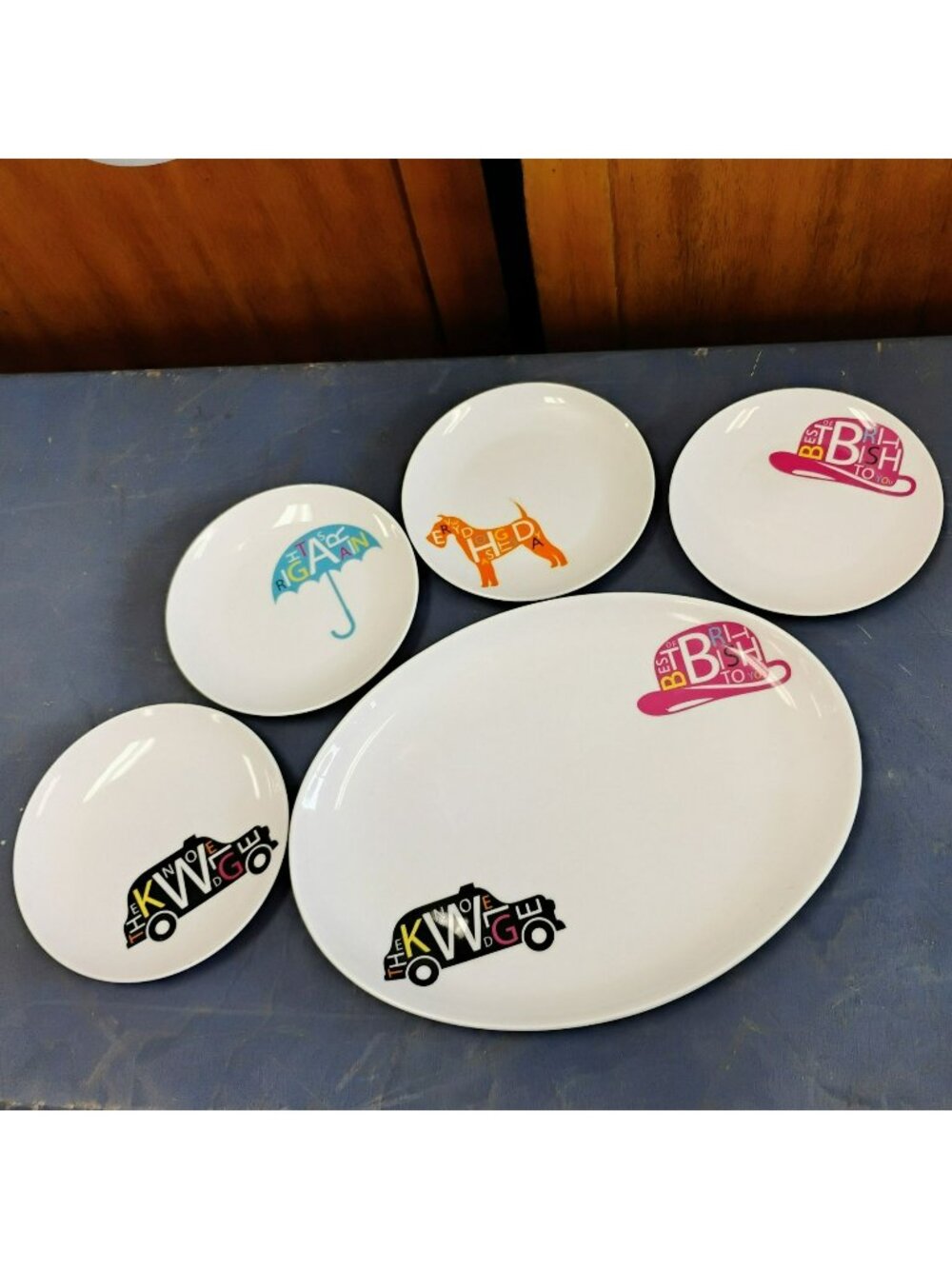 Royal Doulton "Pop In For Drinks" Oval Platter & 4 Side Plates, London England